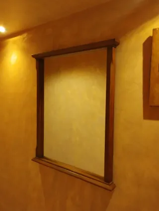 Espejo grande de madera maciza. Nuevo.