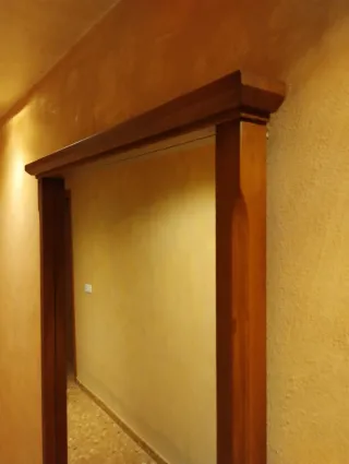 Espejo grande de madera maciza. Nuevo.