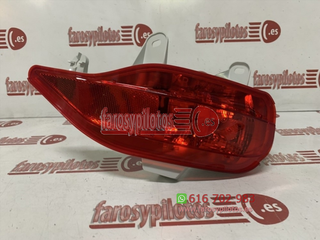 Piloto trasero derecho de paragolpes Toyota Avens