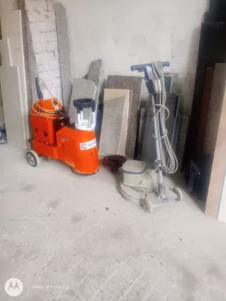 Pulidora y abrillantadora de suelos