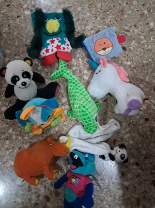 Lote de peluches variados