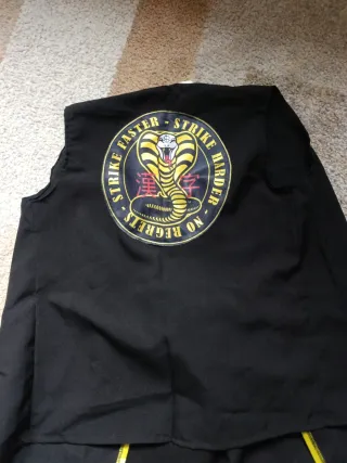 Disfraz Cobra Kai Chaleco Negro