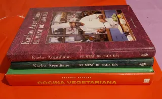 3 libros 2 cocina Karlos Arguiñano y 1 vegetariano