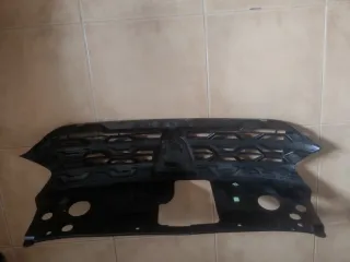 Rejilla frontal Dacia Sandero