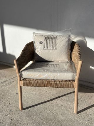 Sillón exterior nuevo mimbre y madera