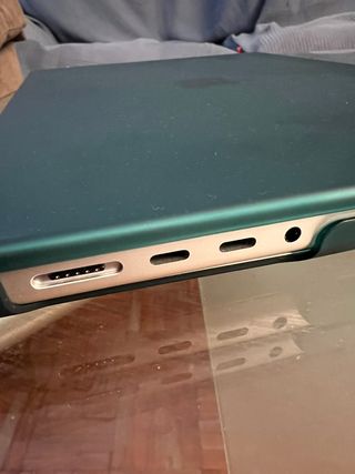 MacBook Pro 14” M2 Pro (2023) 16GB 1TB Bat. nueva