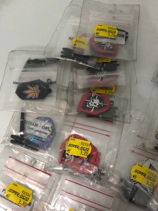 Lote 81 plumas + 81 cañas dimplex para dardos