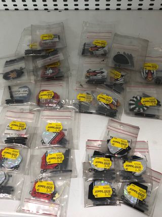 Lote 81 plumas + 81 cañas dimplex para dardos