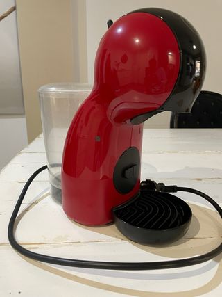 Cafetera Dolce Gusto Roja y Negra