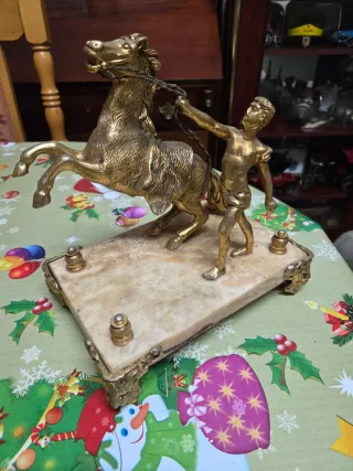 Figura bronce domador Arte Deco Francia mansión