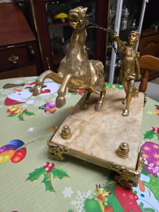 Figura bronce domador Arte Deco Francia mansión