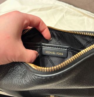 Bolso Piel Michael Kors Negro y Dorado Auténtico