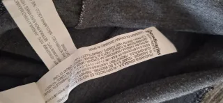 Falda lápiz gris y negra.