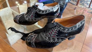 Zapatos Charros Salamanca Negros y Rojos