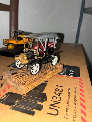 Colección Coches Clásicos Escala 1:48