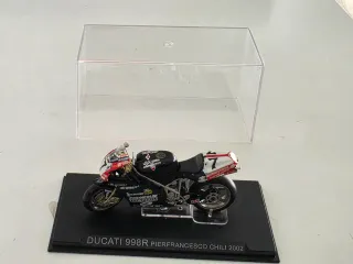 Ducati 998R Pierfrancesco Chili 2002 1:24