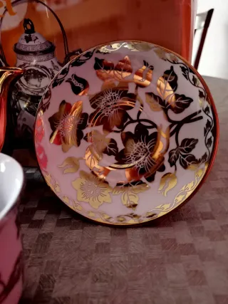 JUEGO DE 13 PIEZAS DE CAFÉ, DORADO Y DE PORCELA