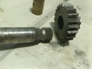 Eje y piñón arranque Ducati 125 175 200 250