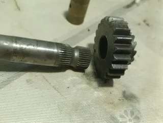 Eje y piñón arranque Ducati 125 175 200 250