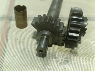 Eje y piñón arranque Ducati 125 175 200 250