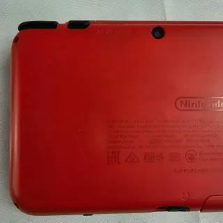 New Nintendo 2DS XL Pokeball Edition