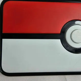 New Nintendo 2DS XL Pokeball Edition