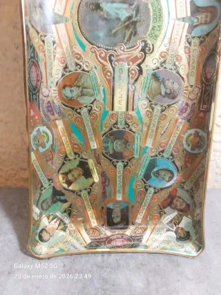 Cenicero antiguo cristal vitolas decoradas