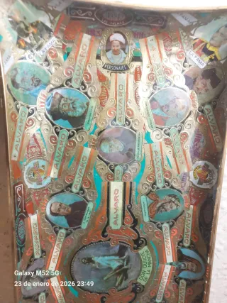 Cenicero antiguo cristal vitolas decoradas