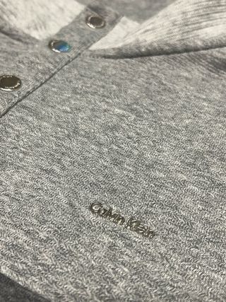 Maglione Calvin Klein uomo grigio.