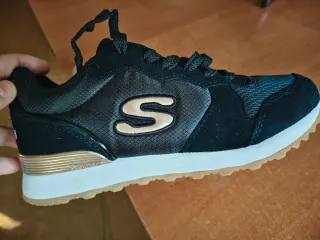 Zapatillas Skechers Originales Negro y Dorado