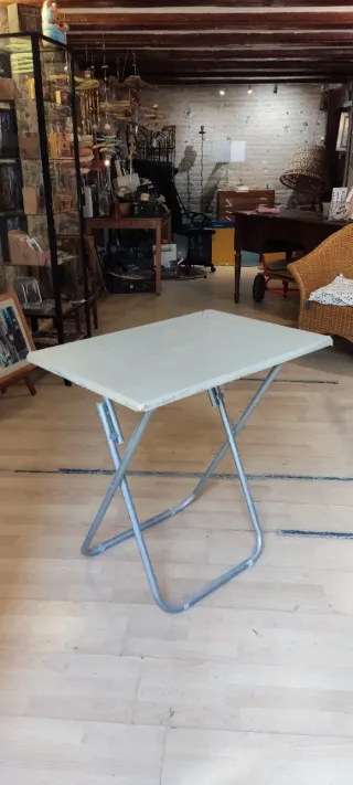 Mesa auxiliar plegable madera y metal