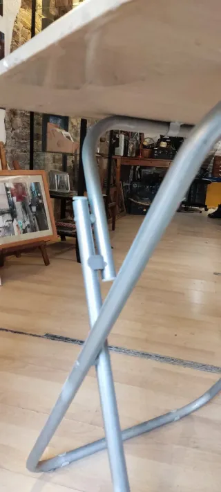 Mesa auxiliar plegable madera y metal