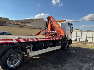 Camión Pluma, porta vehículos