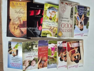 Pack 8 lotes de 10/11 libros, total 82 libros