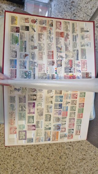 Álbum de sellos completo para coleccionistas