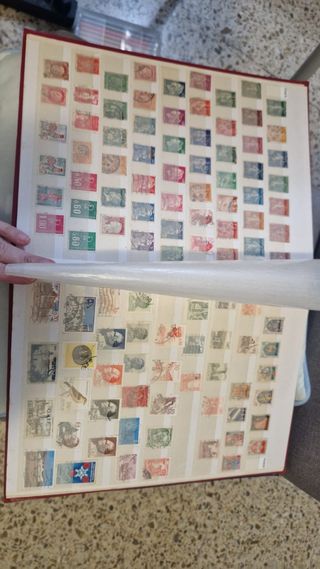 Álbum de sellos completo para coleccionistas