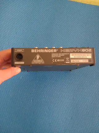 Mezclador Behringer Xenyx 802