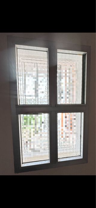 Ventana fija de aluminio