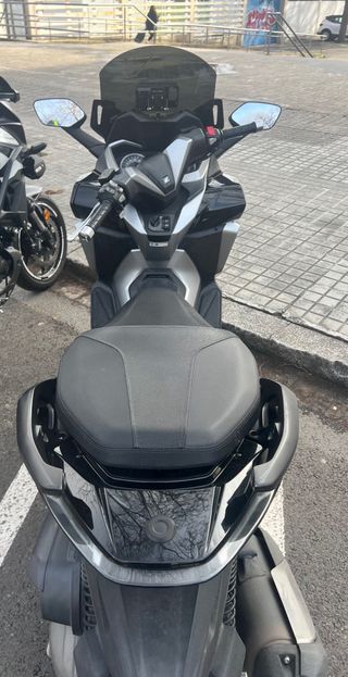 Honda Forza 300