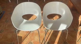 Silla blanca moderna