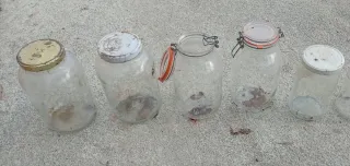 Botes de cristal con cierre.