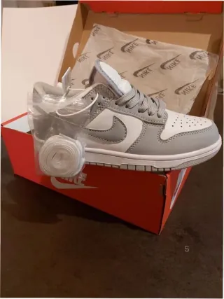 Nike Dunk Low Gris Talla 38