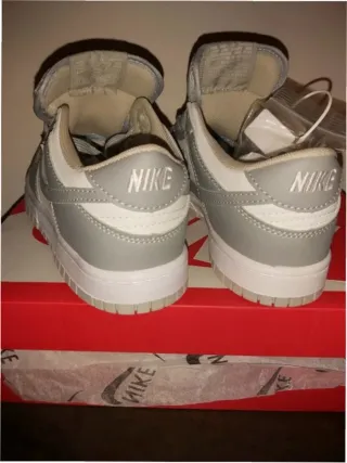 Nike Dunk Low Gris Talla 38