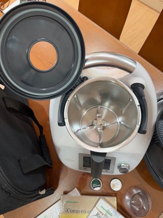 Thermomix TM5 con accesorios