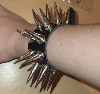 Bracciale borchie punk 26cm