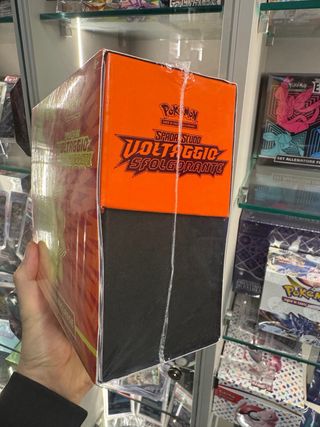 Set Allenatore ETB Voltaggio Sfolgorante ITA