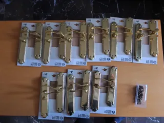 2 Manillas Puerta Pestillo Doradas.