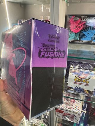 Set Allenatore ETB Pokémon Colpo Fusione ITA