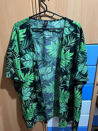 Kimono SHEIN hojas tropicales talla única