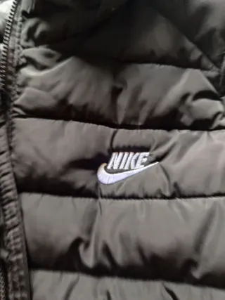 Abrigo Nike Talla S Negro Sin Estrenar